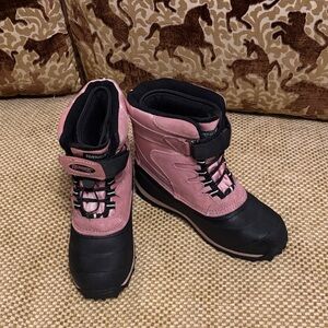 Ranger Women's Pink and Black Winter Boots